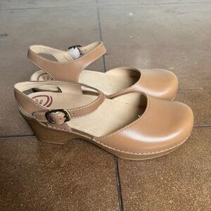 Tan Dansko Closed Toe Sandals